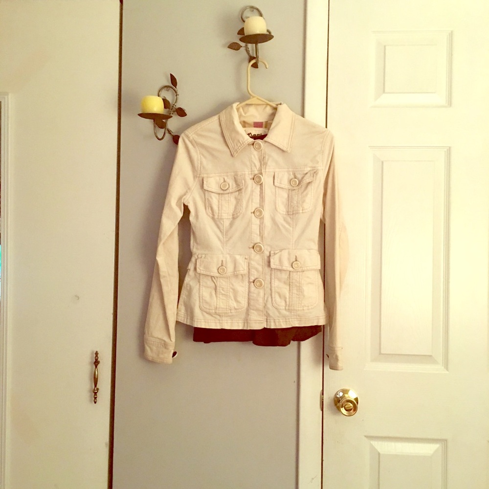 Cute lightweight cream colored button down jacket